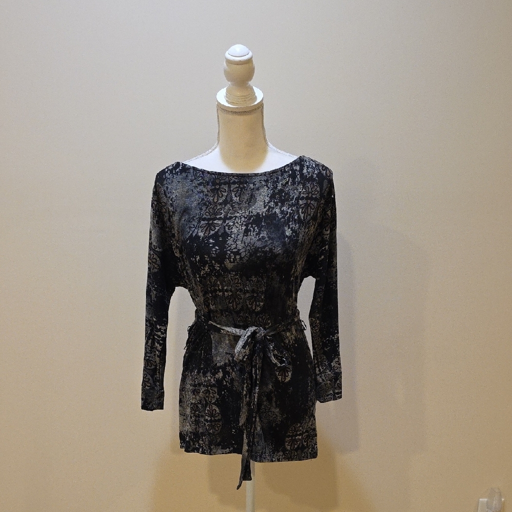 Black and Gray Long Sleeve Tunic with Belt